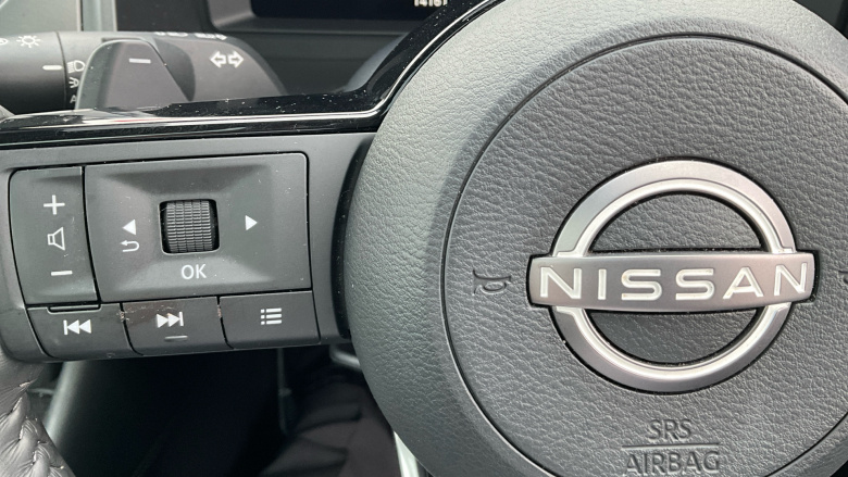 Nissan Qashqai 1.3 DiG-T MH 158 N-Connecta 5dr Xtronic Petrol Hatchback